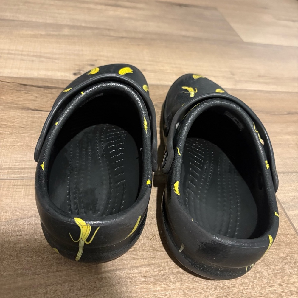 Crocs at Work Unisex Bistro Slip Resistant Clog Banana Black Yellow Women’s 7 - Picture 3 of 7